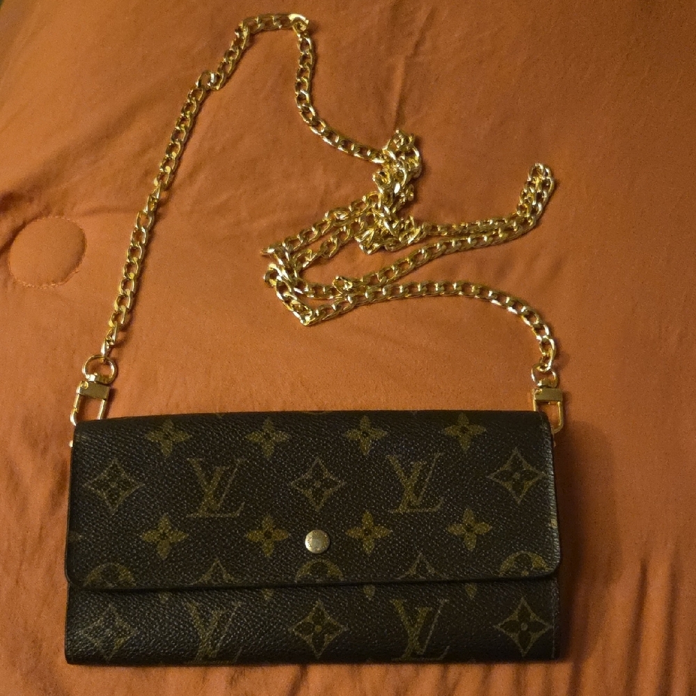 Louis Vuitton Black and Gold Clutch with Chain